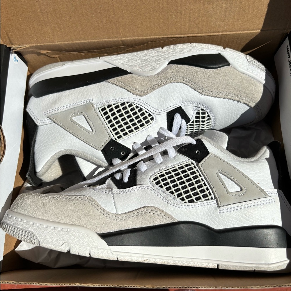 Retro 4 Mid Military Black Youth 3.5